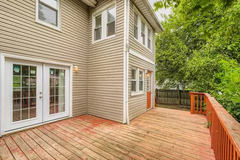 Exterior - 19 E Castle Rd, Columbus, OH 43207 photo 4 of 6