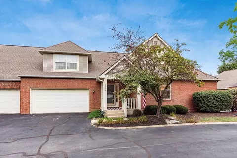 6984 Greensview Village Dr, Canal Winchester, OH 43110
