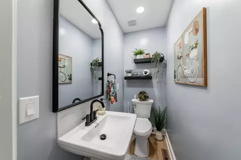 379 Shell Ct E, Columbus, OH 43213 photo 8
