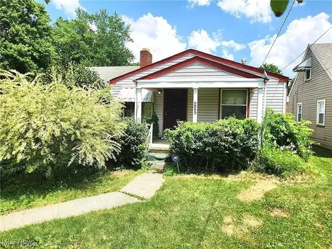 225 Forest-hill Dr, Youngstown, OH 44515
