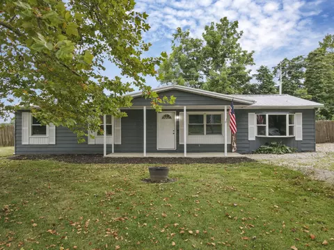 2793 Pleasant Dr NE, Lancaster, OH 43130