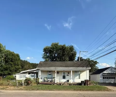 20 4th St, Nelsonville, OH 45764