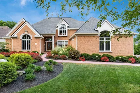 838 Cambridge Ct, Worthington, OH 43085