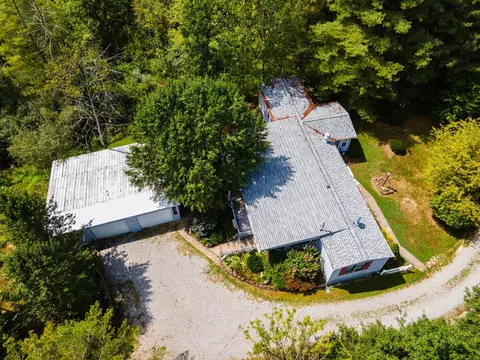 6624 Hudnell Rd, Athens, OH 45701
