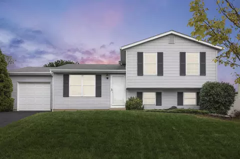 4432 Hickory Wood Dr, Columbus, OH 43228