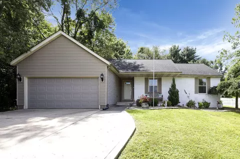 625 Mcintosh Dr, Howard, OH 43028
