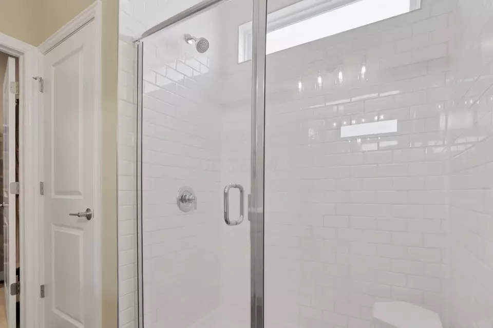 Bath - 12482 Prairie View Dr NW, Pickerington, OH 43147 photo 1 of 5