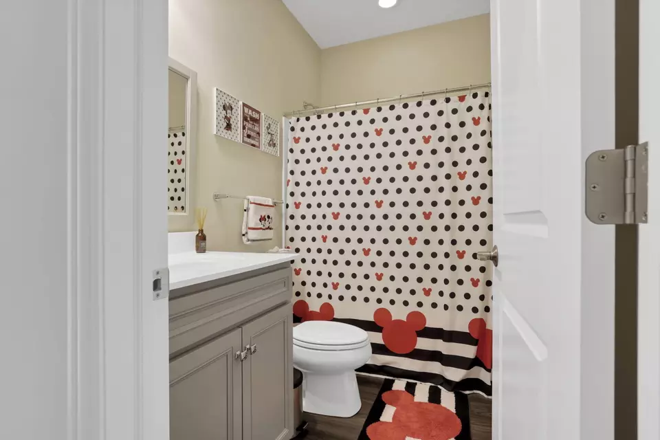 Bath - 12482 Prairie View Dr NW, Pickerington, OH 43147 photo 3 of 5