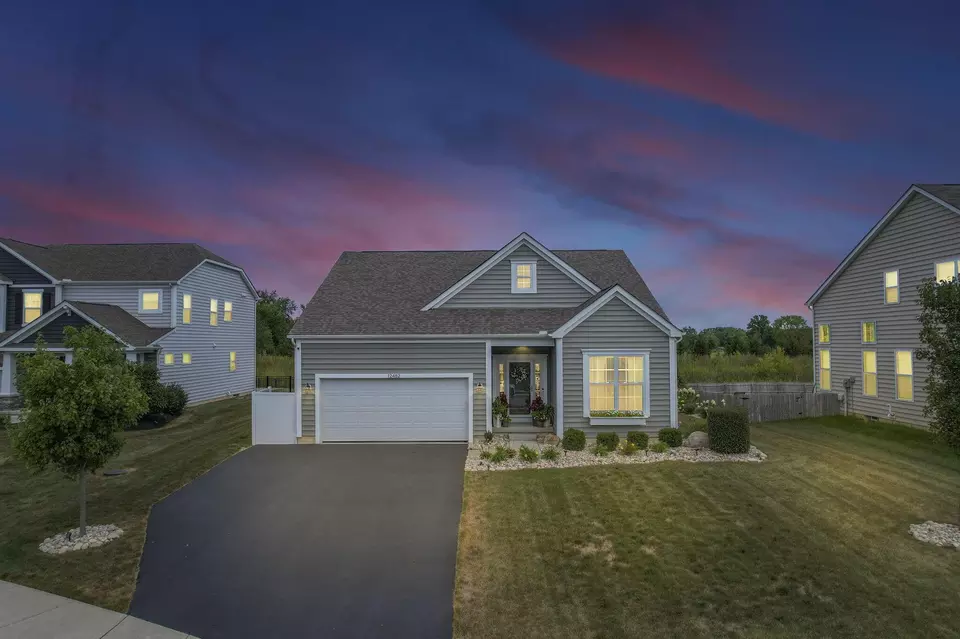 Exterior - 12482 Prairie View Dr NW, Pickerington, OH 43147 photo 12 of 12