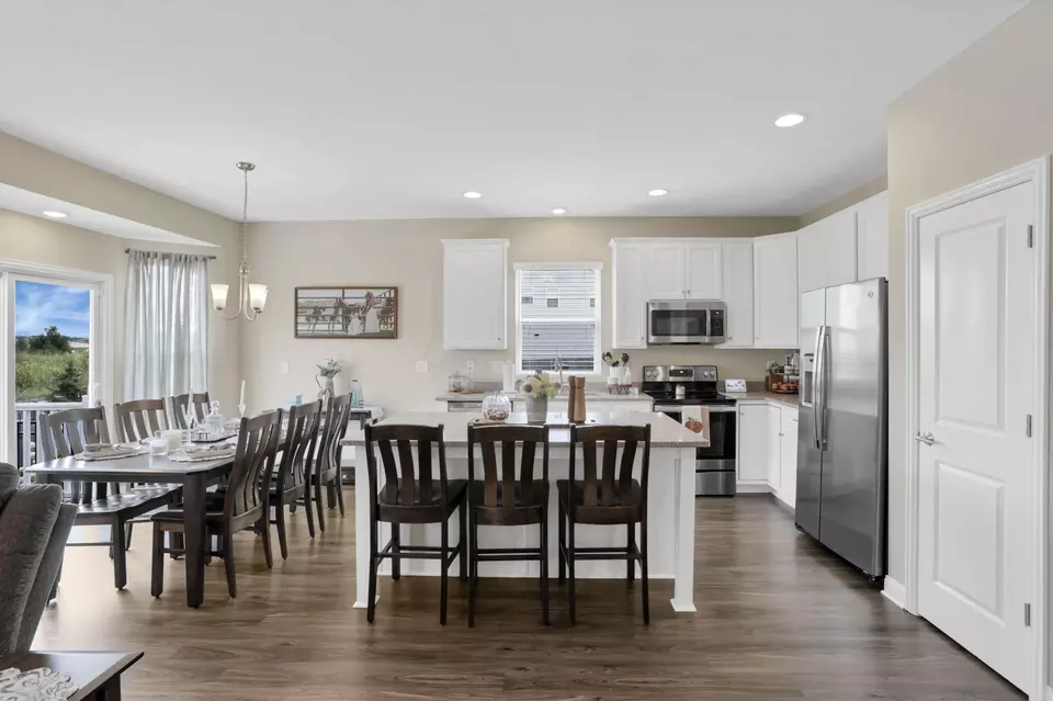 Kitchen - 12482 Prairie View Dr NW, Pickerington, OH 43147 photo 1 of 4