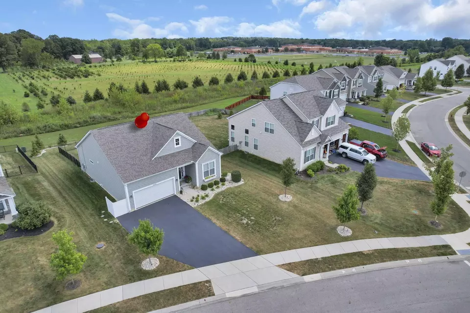 View/Area - 12482 Prairie View Dr NW, Pickerington, OH 43147 photo 2 of 5
