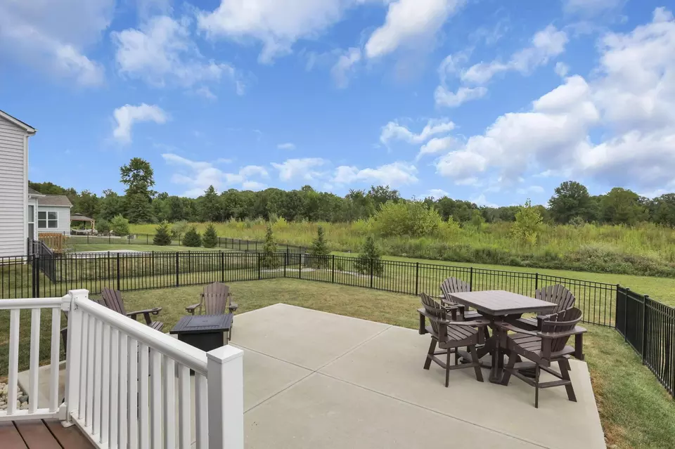 Exterior - 12482 Prairie View Dr NW, Pickerington, OH 43147 photo 5 of 12