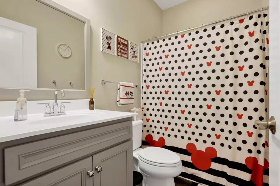 Bath - 12482 Prairie View Dr NW, Pickerington, OH 43147 photo 2 of 5