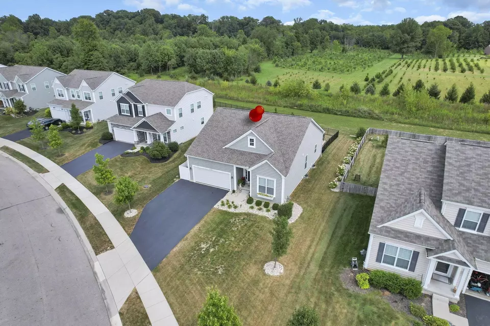 View/Area - 12482 Prairie View Dr NW, Pickerington, OH 43147 photo 3 of 5