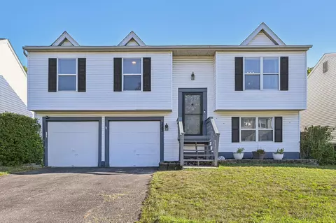 3582 High Creek Dr, Columbus, OH 43223