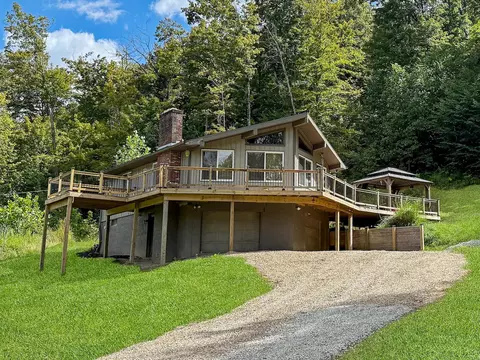8950 Hidden Springs Rd, Hopewell, OH 43746