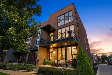 289 Neruda Ave, Columbus, OH 43215