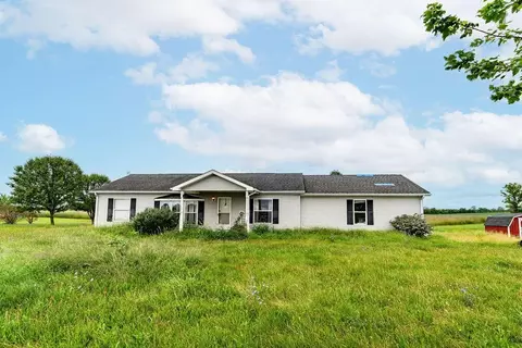 12345 State Route 38 NE, Bloomingburg, OH 43106