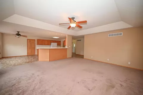 Living - 3306 Gooding Rd, Marion, OH 43302 photo 3 of 3