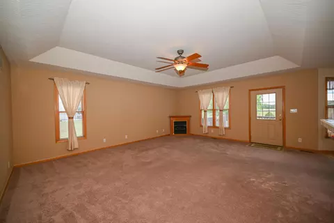 Living - 3306 Gooding Rd, Marion, OH 43302 photo 1 of 3