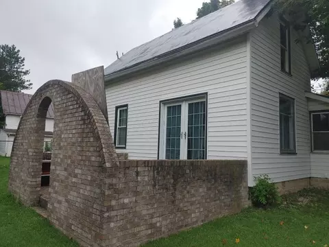 Exterior - 320 State St, Edison, OH 43320 photo 6 of 9