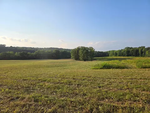 24312 Shurtz Rd, New Plymouth, OH 45654