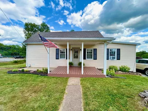 210 E Main St, Somerset, OH 43783
