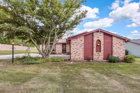 988 Forest Hills Rd, Heath, OH 43056