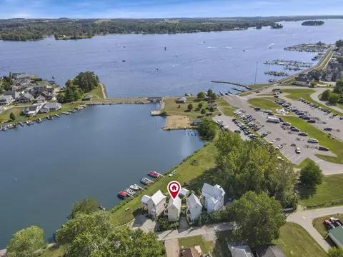 188 Grandstaff Ave, Buckeye Lake, OH 43008