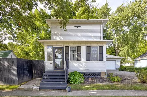 5 Elizabeth St, Mount Vernon, OH 43050