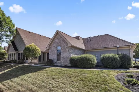 1264 Stonehill Ln, Lancaster, OH 43130