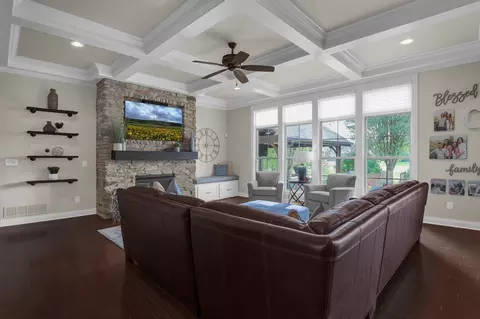Living - 5797 Glendavon Loop, Dublin, OH 43016 photo 2 of 4