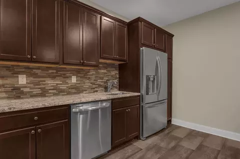 Kitchen - 5797 Glendavon Loop, Dublin, OH 43016 photo 8 of 8