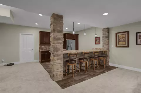 Kitchen - 5797 Glendavon Loop, Dublin, OH 43016 photo 7 of 8