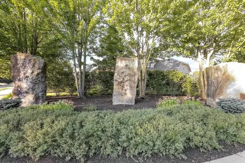 View/Area - 5797 Glendavon Loop, Dublin, OH 43016 photo 1 of 11