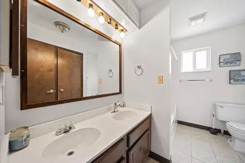 Bath - 7899 Sethwick Rd, Dublin, OH 43016 photo 4 of 6