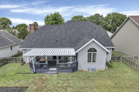 Exterior - 349 Chatham Rd, Circleville, OH 43113 photo 9 of 11