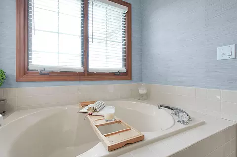 Bath - 349 Chatham Rd, Circleville, OH 43113 photo 1 of 5
