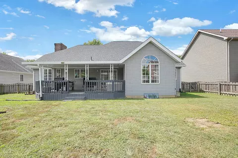 Exterior - 349 Chatham Rd, Circleville, OH 43113 photo 8 of 11