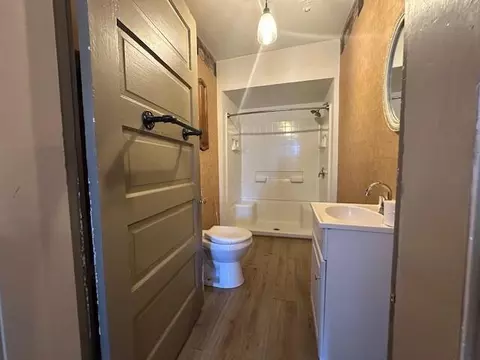 Bath - 1150 3rd St, Logan, OH 43138 photo 2 of 2