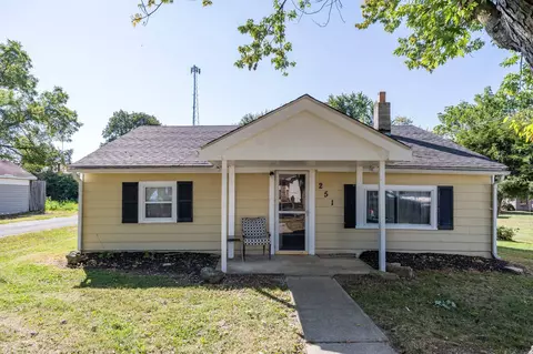 251 Curtis St, Washington Court House, OH 43160