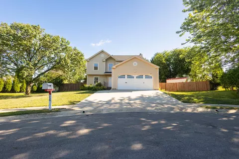 26 E Woodfield, Pataskala, OH 43062