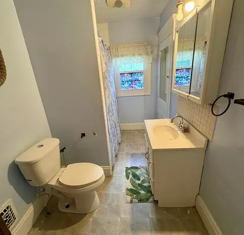 Bath - 1185 E Center St, Marion, OH 43302 photo 2 of 2