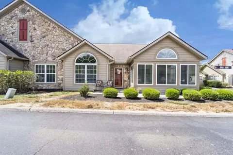 106 River Ln, Heath, OH 43056