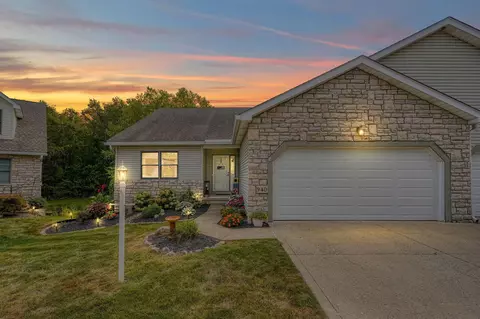 940 Hopewell Heights Dr, Heath, OH 43056