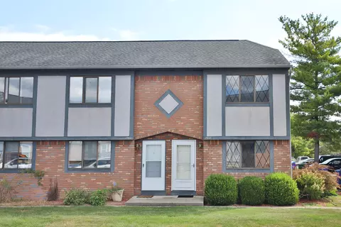 1938 Slaton Ct, Columbus, OH 43235