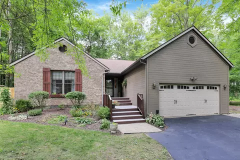292 Citation Dr SW, Pataskala, OH 43062