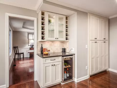 Kitchen - 4849 Chatelaine Dr, Dublin, OH 43017 photo 2 of 6