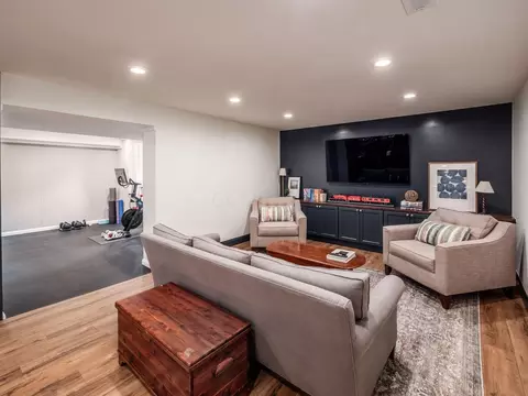 Living - 4849 Chatelaine Dr, Dublin, OH 43017 photo 5 of 6