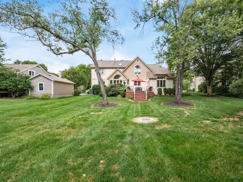 Exterior - 4849 Chatelaine Dr, Dublin, OH 43017 photo 15 of 18